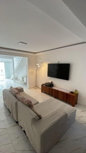 Linda casa com piscina no Marco